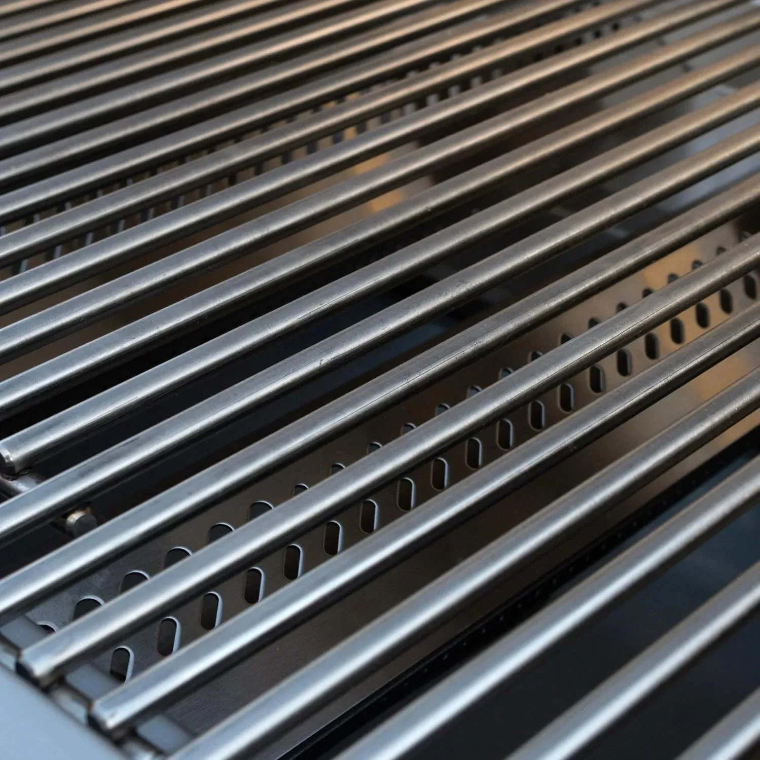 Bull Brahma 38" 5-Burner Stainless Steel Propane Grill
