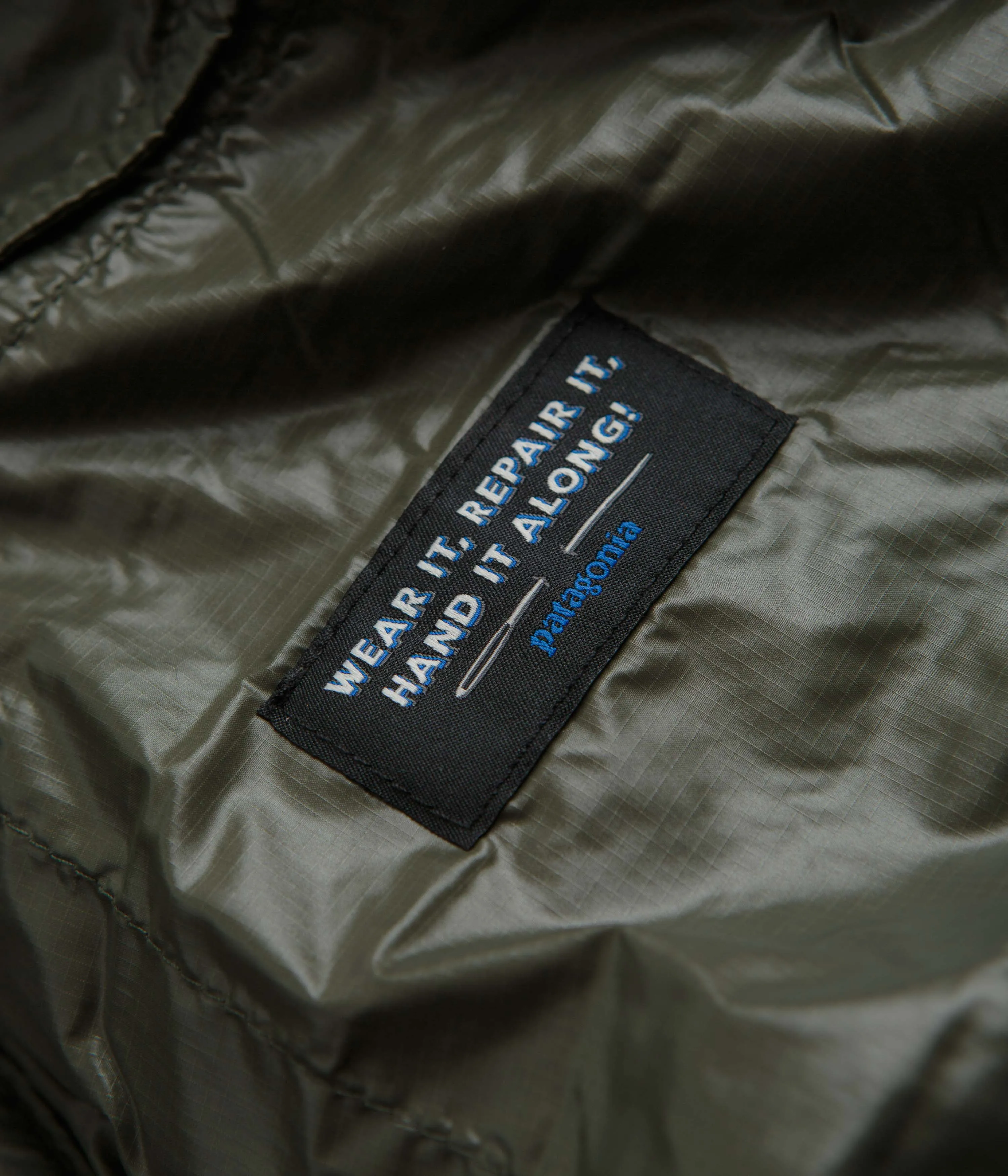 Patagonia Down Sweater Hooded Jacket (NetPlus®) - Pine Needle Green